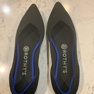 Black Rothy’s Point Flats